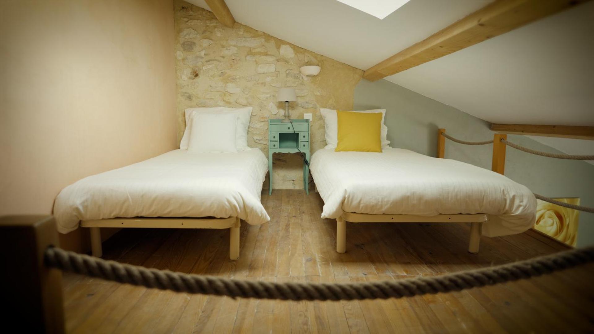 Hotel Restaurant Clos Des Sullys Montclus  Bagian luar foto